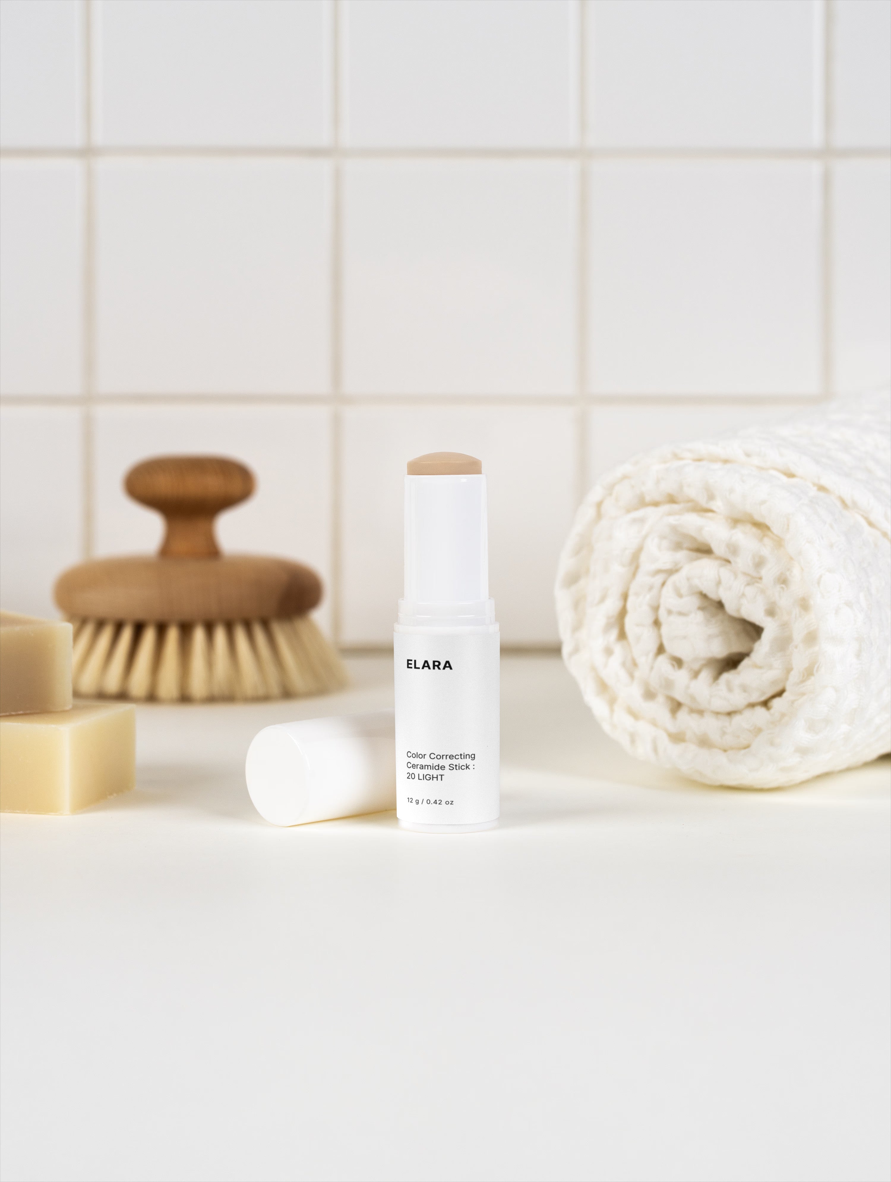 Color Correcting Ceramide Stick : 20 LIGHT